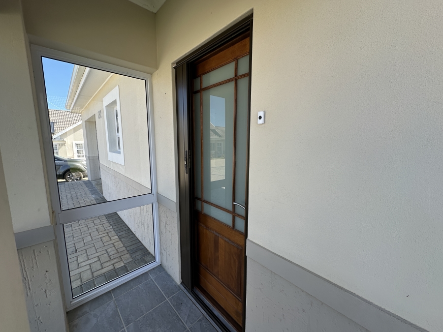 1 Bedroom Property for Sale in Heiderand Western Cape